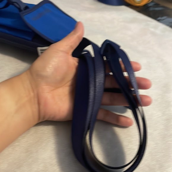 ❤️Lululemon small Nylon cute body bag - Picture 6 of 6